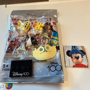 Disney 100 LEGO mystery mini figures- Cruella